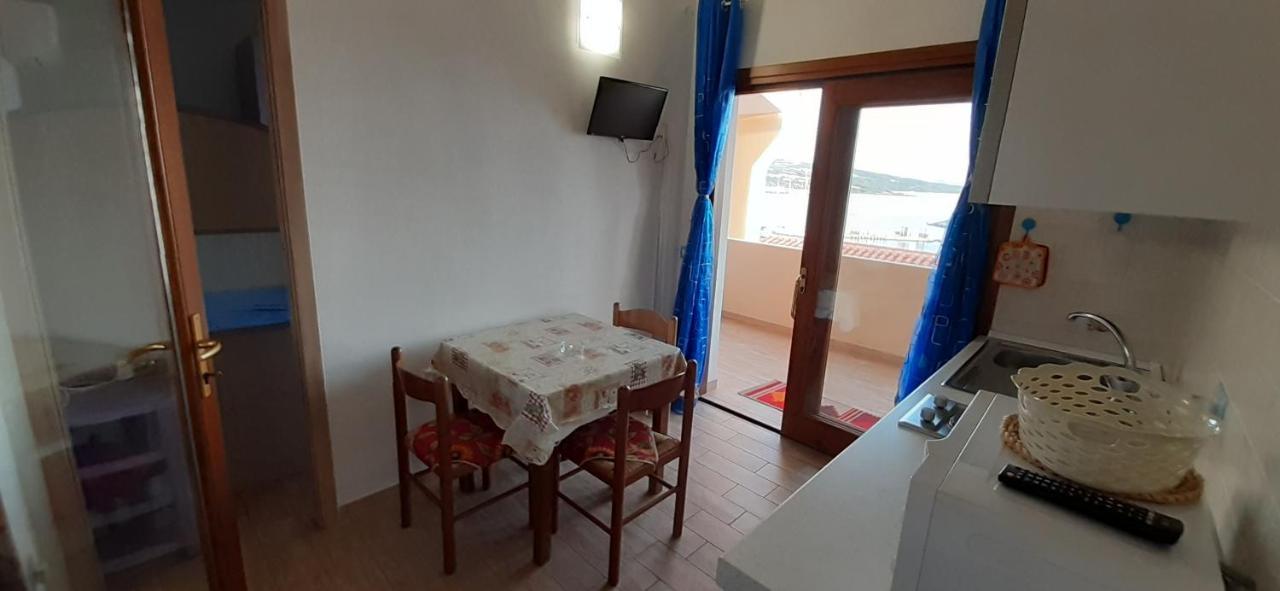 Fronte Mare Attico Indipendente Ed Esclusivo Con Terrazza Panoramica Daire Isola Rossa Dış mekan fotoğraf